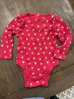 12-18 month Old Navy Pink-Red Heart Print Long-Sleeve Baby One-Piece